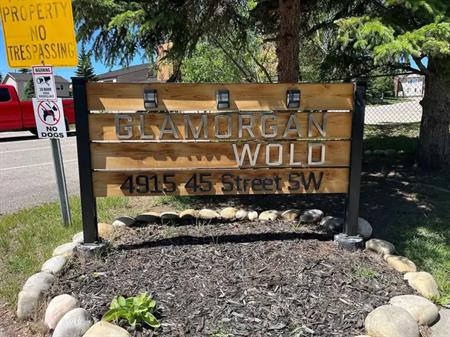Glamorgan Townhouse | Calgary