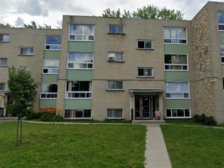 1224-1264 Breton | 1224 Breton, Chambly