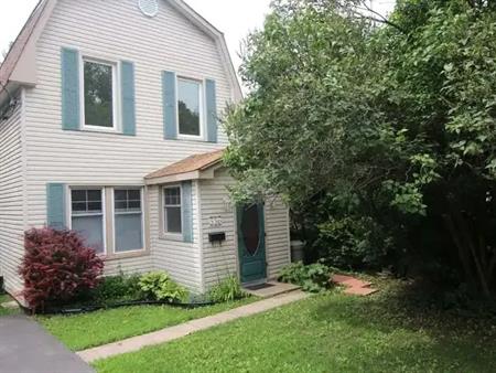 556 Melbourne Avenue | 556 Melbourne Avenue, Ottawa