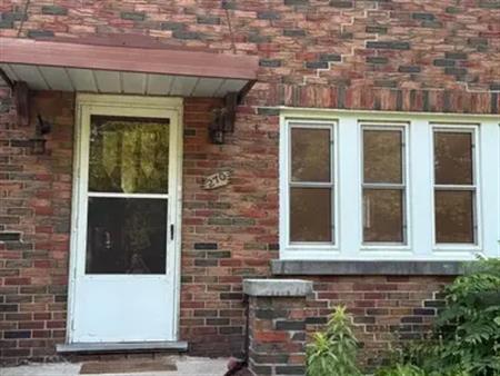 270 VANSITTART AVENUE | 270 VANSITTART AVENUE, Woodstock