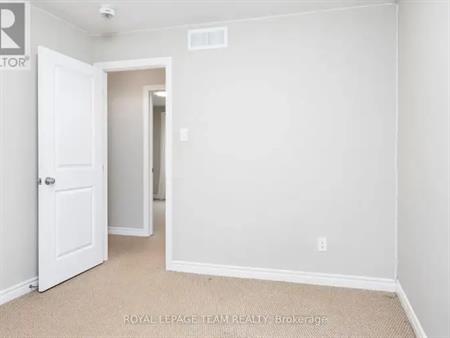 UPPER - 12 KNOCKADERRY CRESCENT | UPPER - 12 KNOCKADERRY CRESCENT, Ottawa