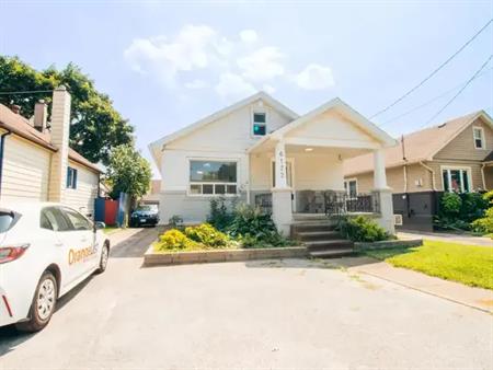 6122 Murray St | 6122 Murray St, Niagara Falls
