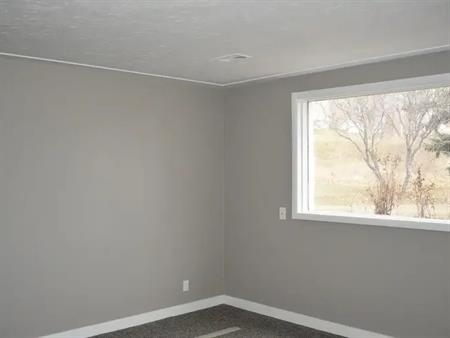 Upgraded, bright 2 bedroom | 9610 104 Street Northwest, Edmonton