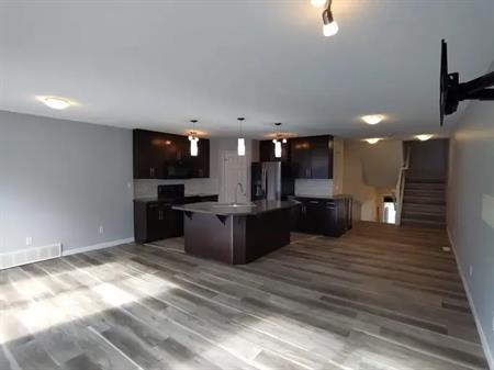 1739 Chapman Way Southwest  Heritage Valley, Edmonton, AB | 1739 Chapman Way Southwest, Edmonton