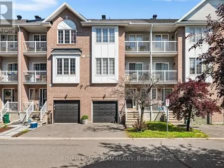 329 GOTHAM PRIVATE S | 329 GOTHAM PRIVATE S, Ottawa