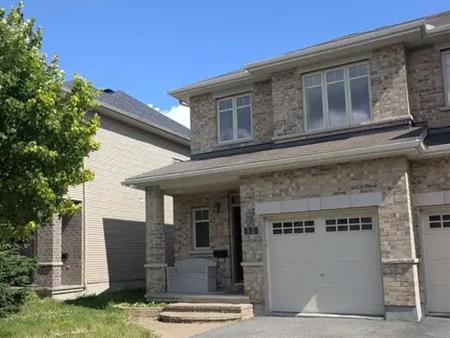 12 MADELON DRIVE | 12 MADELON DRIVE, Ottawa