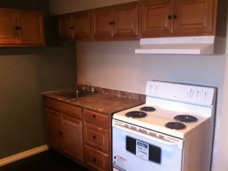 Cozy one bedroom walkout basement | Panorama hill NW, Calgary