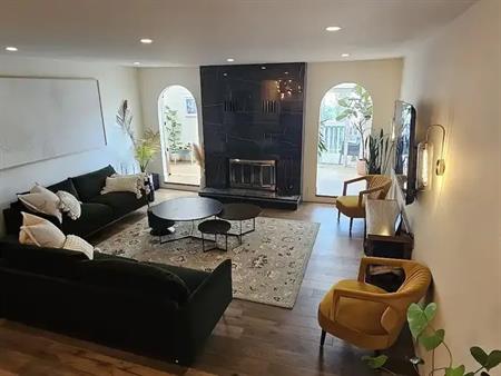 Executive Lakefront Living in Bearspaw: Newly Renovated Dream Home for Rent! | 1120 108 Street Northwest, Edmonton