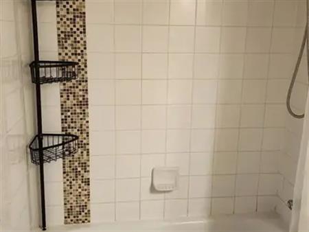 Beautiful 1 Bed in Crescent Height | 1410 1 Street Northwest, Calgary