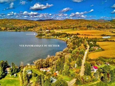 TERRAIN À VENDRE AU BORD DE L'EAU | LAC MANDEVILLE.