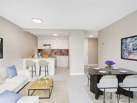 Villa Saint-Jean | 4150 Boulevard Saint-Jean, Dollard-des-Ormeaux