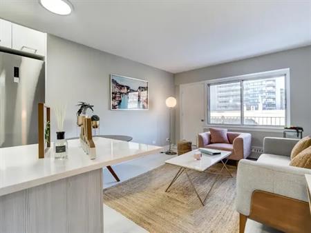 Tour d'Auteuil | 2150 Boulevard de Maisonneuve Ouest, Montreal