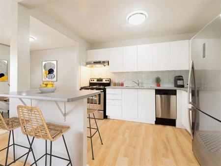 Anchorage Apartments | 435 Kerr Street, Oakville