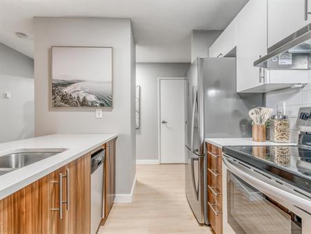 Windsor Arms | 11610 100 Ave NW, Edmonton