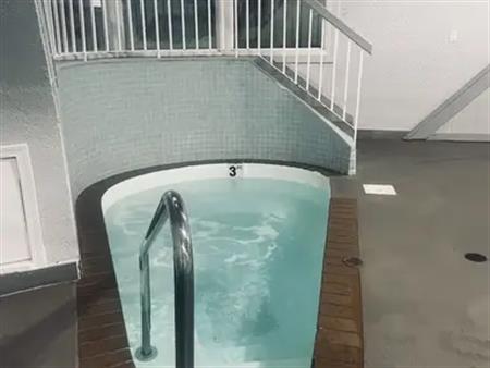 Room for rent in 2 bedroom, ensuite bathrooms, good privacy. Great location. | 316 - 5125 Riverbend Road Northwest, Edmonton