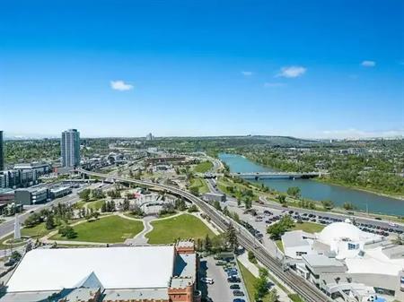 Executive Sub-Penthouse with River Views – 3 Bedrooms | 2,172 Sq. Ft. | Calgary