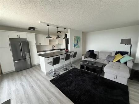2 Bedroom furnished Condo | Prime Location Near U of A & Whyte Ave | 10883 Saskatchewan Dr Nw, Edmonton