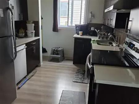 3bedroom house 1 min closeto nofrill,dollarama,temple complex,closeto bus stop, | 3507 56 Street Northeast, Calgary