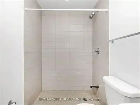 Stunning SE Views at The Lexington! Near Racetrack, Shops, Transit—Must See! | 840 Queens Plate Drive, Toronto