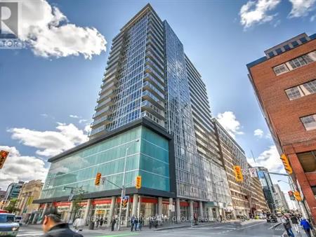 1010 - 324 LAURIER AVENUE W | 1010 - 324 LAURIER AVENUE W, Ottawa