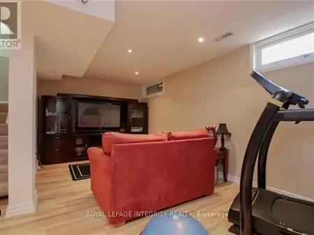 19 HEWITT WAY | 19 HEWITT WAY, Ottawa