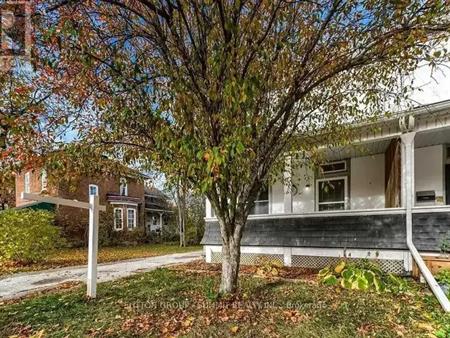 142 WATERLOO STREET | 142 WATERLOO STREET, Cambridge