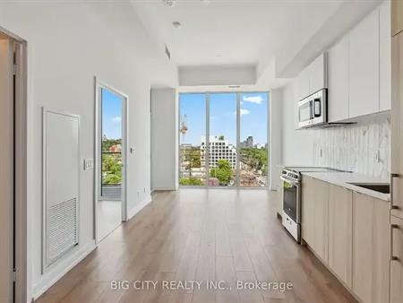 Brand New Oscar Residences 2-Bed! CN Tower Views, 11' Ceilings, Prime Annex! | 500 Dupont Street, Toronto