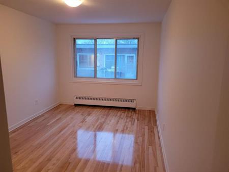 1 CH - 1 SDB - Montréal - $1,150 /mo