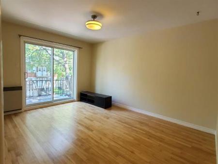 Beau 3 1/2 a louer dans le cartier Villeray / Renovated 3 1/2 apartment in Villeray