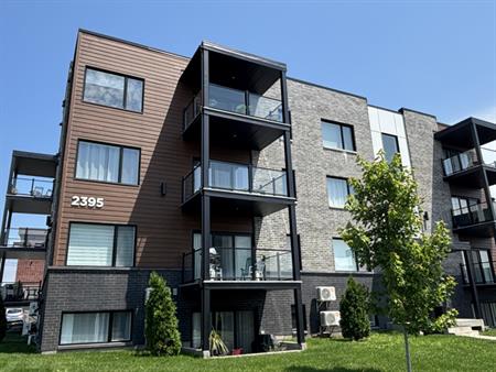BEAU 4 ½ – CARRÉ BELVÉDÈRE- ASCENSEUR