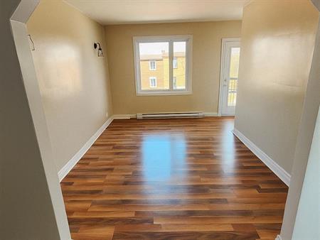 4 ½ à Louer – 2 Chambres - WiFi Inclus