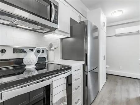 123 Charlton Avenue East | 123 Charlton Avenue East, Hamilton