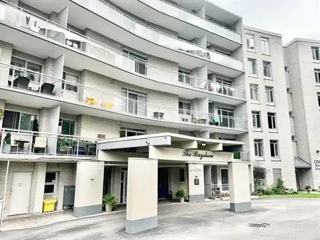 105-1 Mowat Avenue | 1 Mowat Avenue 105, Kingston