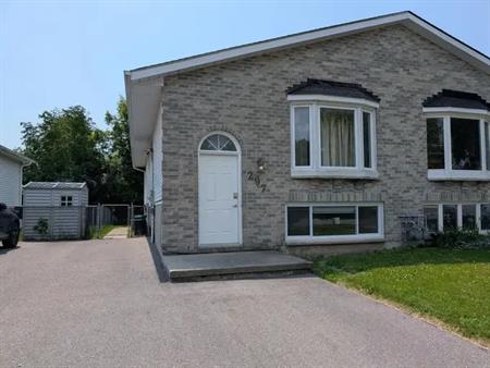 2-297 Owens Crescent | 297 Owens Crescent 2, Kingston