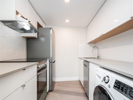 1 Bedroom renovated with a stunning city and mountain view | 1011 Beach Avenue, Vancouver
