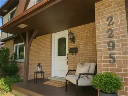 Beautiful 3 Bedroom House in Kawartha Heights Peterborough | 2295 Kawartha Heights Boulevard, Peterborough