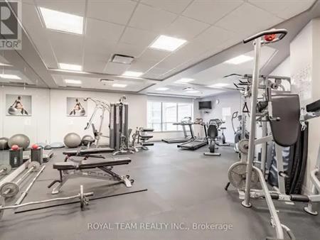 714 - 50 DISERA DRIVE | 714 - 50 DISERA DRIVE, Vaughan