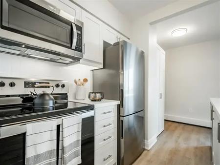 100 Forest Avenue | 100 Forest Avenue, Hamilton