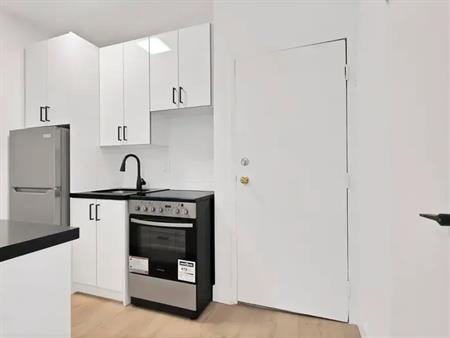 5-7 Thorburn Avenue | 7 Thorburn Avenue, Toronto