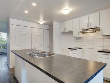 Maison de ville à louer Sainte-Foy / Sillery octobre 2025