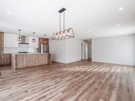 Très grand 4,5, Chomedey Laval, luxueux, neuf et lumineux