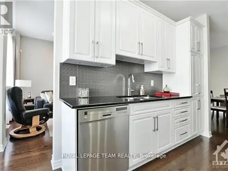 793 HAZELNUT CRESCENT | 793 HAZELNUT CRESCENT, Ottawa