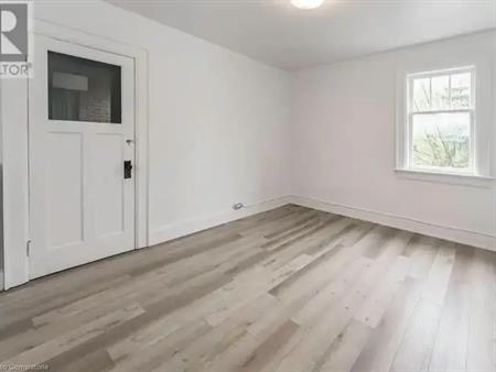 202 KING Street S Unit# 206A | 202 KING Street S Unit# 206A, Waterloo