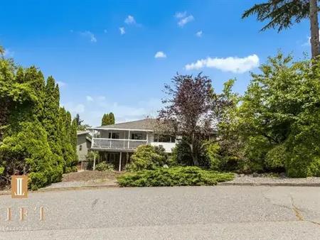 Spacious 4-Bedroom Home in Prestigious Buckingham Height | 6130 Buckingham Place, Burnaby