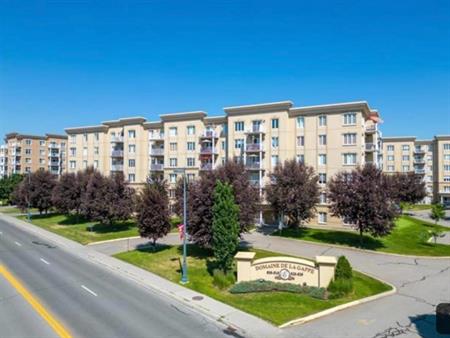 Superbe condo à louer - à distance de marche de tout