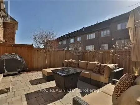 2456 VILLAGE COMMON | 2456 VILLAGE COMMON, Oakville