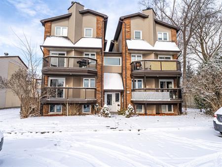 C-2513 Cléroux Crescent: 2 Bedroom Apartment (Blackburn, Orléans) | 2513 Cléroux Crescent, Ottawa