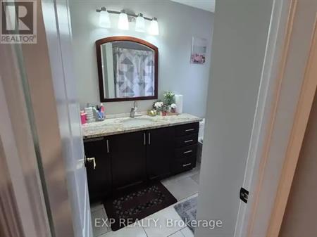 192 WINDHURST DRIVE | 192 WINDHURST DRIVE, Ottawa