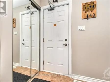 114 BRENTMORE PRIVATE | 114 BRENTMORE PRIVATE, Ottawa