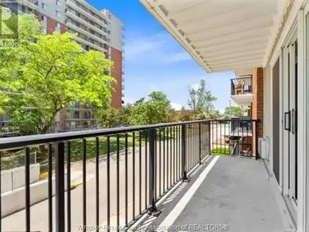 8591 RIVERSIDE DRIVE East Unit# 209 | 8591 RIVERSIDE DRIVE East Unit# 209, Windsor